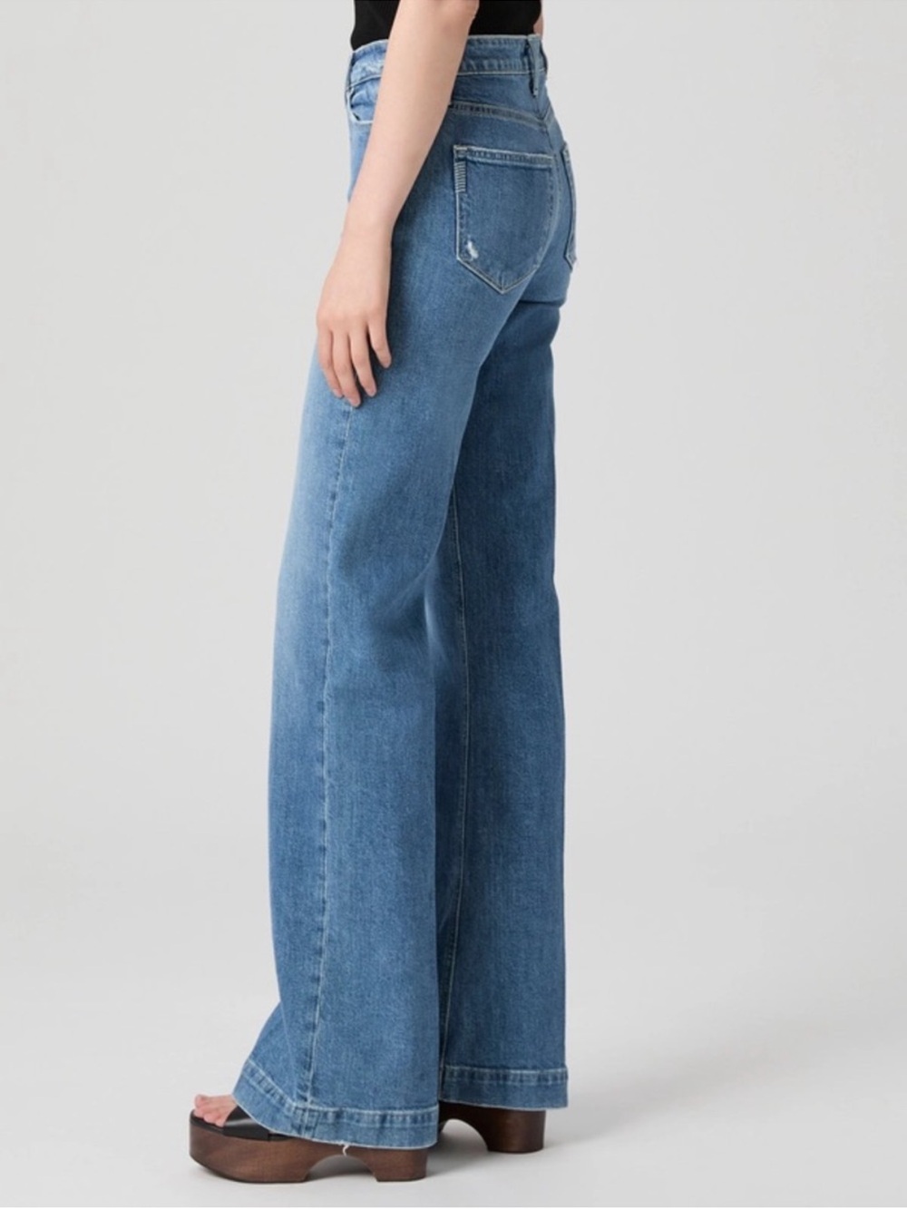 PAIGE Leenah Classic High-Rise Wide Leg Jeans - Light Blue - Picture 2 of 11